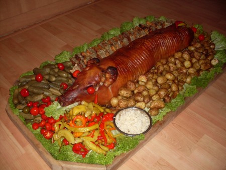 Prasiatko rolka 20kg obloha 180,-